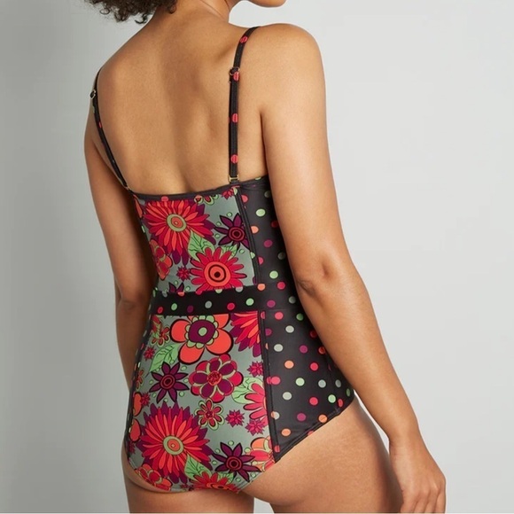 Noblesse Oblige ModCloth The Pippa Floral One Piece Swimsuit 4X - Picture 11 of 11